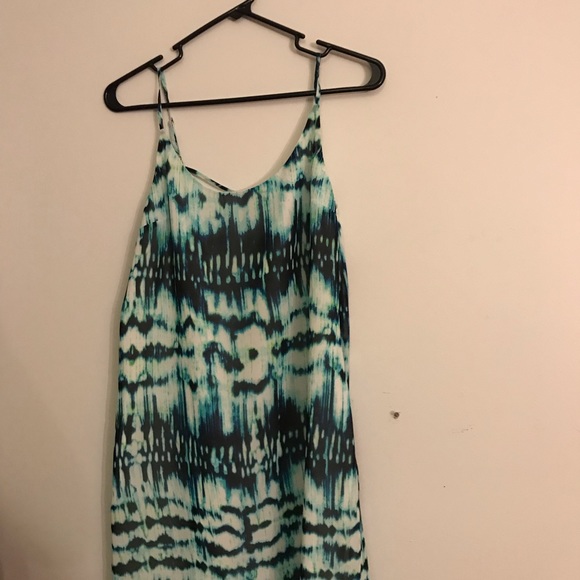 Dress - Picture 6 of 6